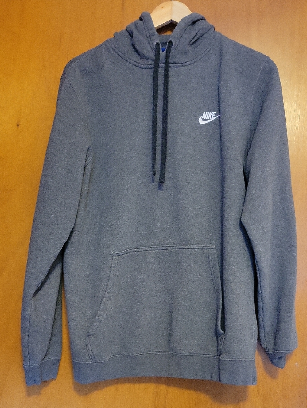 Nike Men's Dark Gray Pullover Hoodie with Embroidered White Logo Large